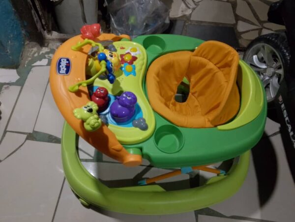 Chicco Walker